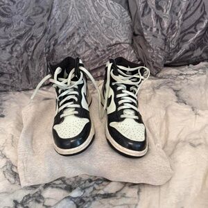 Nike Dunk High SE "All Star 2021" sneakers in the "Barely Green"